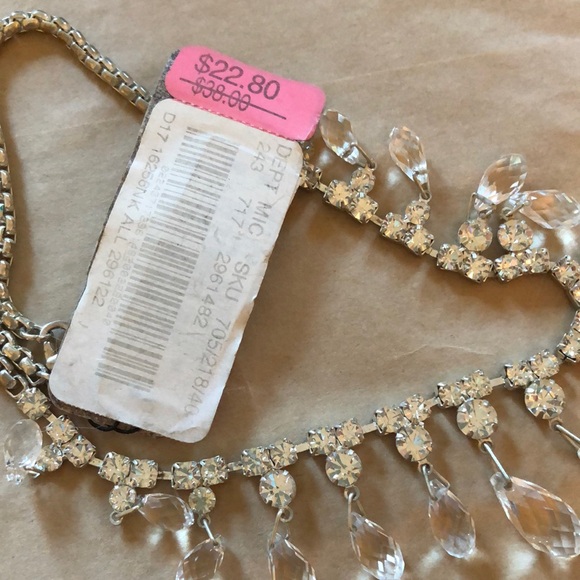 Givenchy clip earrings and 2 similar necklaces. - Picture 4 of 5